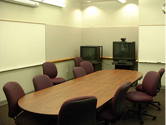 picture of small conference room in Instructional Technology Center at ARC